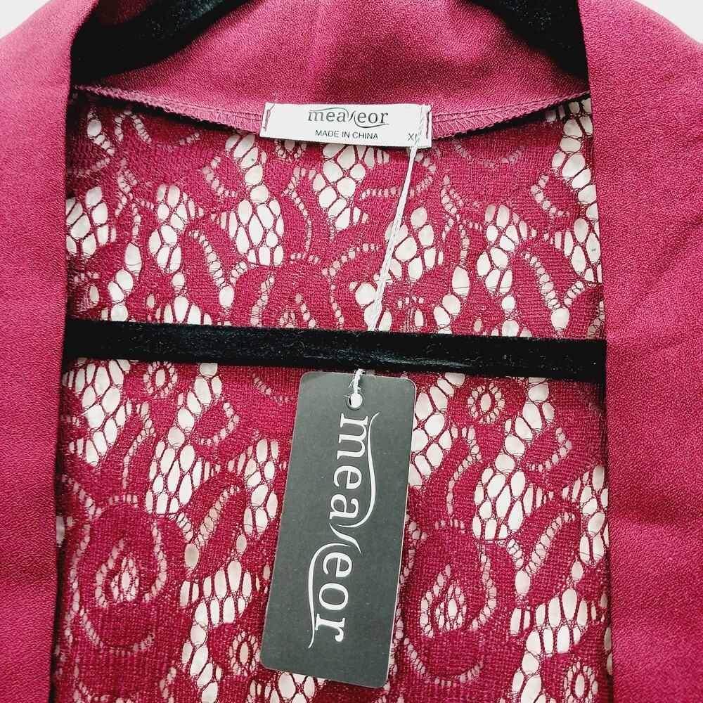 Elegant Red Lace Women's Blouse - Picture 3 of 13